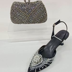 Sandales à talon souple et léger 2025 pour femme, style sac, à bout pointu et ornements en cristal en forme de goutte d'eau - Product Image 2