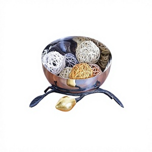 Bol décoratif en acier inoxydable argenté avec support en fer noir de qualité supérieure, bol de service pour fruits secs - Product Image 1