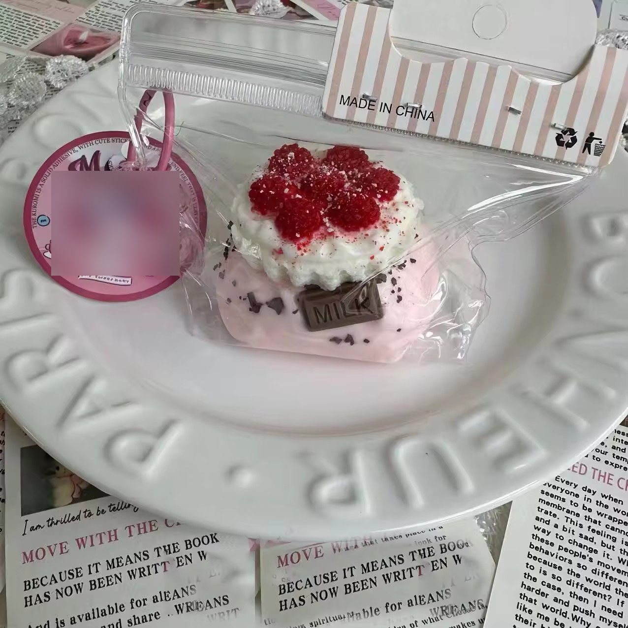 20725-Lolita Petit Fours Squishy[100g]