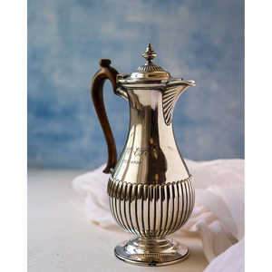 Teiera in Bakelite Sheffield con Manico, Serie Chocolate Pot, di Gabriella P. con Spedizione Manuale - Product Image 6