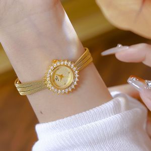 Reloj de Pulsera Elegante para Mujer BS New Bee Sis, Diseño Retro Griego con Flores, Caja de Aleación, Movimiento de Cuarzo - Product Image 2
