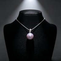 Collier de perles violettes Aurora 13,5 mm avec chaîne fine, accessoire de mariage noble, bijou de déclaration raffiné pour douche nuptiale