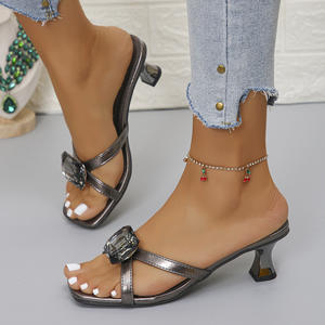 รองเท้าแตะส้นตึกหัวมนแฟชั่นสำหรับผู้หญิงไซส์ใหญ่ สวมใส่ได้ทั้งในบ้านและนอกบ้าน ส้นสูง 2026 รุ่นใหม่สำหรับฤดูร้อน - Product Image 1