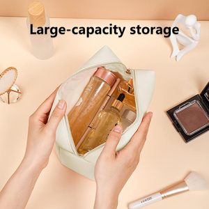 Nhà Máy Bán Hàng Trực Tiếp Trắng <span class=keywords><strong>PU</strong></span> Da Túi Mỹ Phẩm Với Dây Kéo Vàng Trang Điểm <span class=keywords><strong>Pouch</strong></span> Cho Du Lịch Đồ Trong Nhà Tắm - Product Image 5