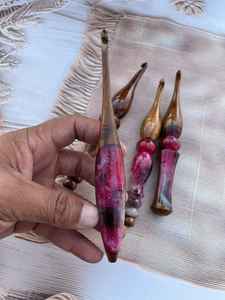 Ganchos de ganchillo de resina y madera suaves, ergonómicos, ligeros y duraderos para tejer, proyectos de ganchillo, trabajo con hilo y manualidades. - Product Image 5