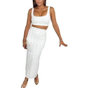 ชุดเซ็ตสองชิ้นแฟชั่นสำหรับผู้หญิง ลายทางใหม่รับฤดูใบไม้ผลิและฤดูร้อน เสื้อกล้ามคอวีเว้าหลังยืดหยุ่นสูง กระโปรงยาวเอวยางยืด - Product Image 3