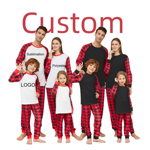 Ensemble de pyjamas de Noël décontractés personnalisables pour la famille, rouge/vert, vêtements de nuit pour les fêtes, pour garçons, filles, couples, frères, sœurs - Product Image 1