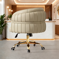 Chaise de bureau électrique en cuir moderne de luxe léger, ergonomique, dossier ouvert, utilisation à domicile, confortable pour une longue séance assise