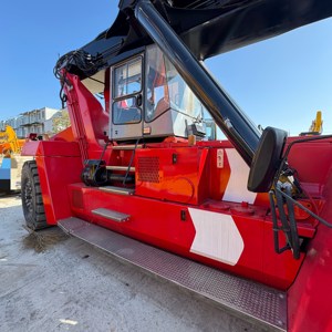 Gebruikt Kalmar 45 ton reachstacker DRF450 DRT450 met motor en weinig werkuren, tweedehands materiaalafhandelingsapparatuur - Product Image 6