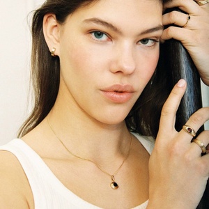 <span class=keywords><strong>Collier</strong></span> Pendentif Grenat en <span class=keywords><strong>Or</strong></span> 18K, Étanche, Colliers <span class=keywords><strong>Or</strong></span> et Argent, Pendentif de Luxe Tendance, Unique et Élégant, Nouveauté Designer - Product Image 4