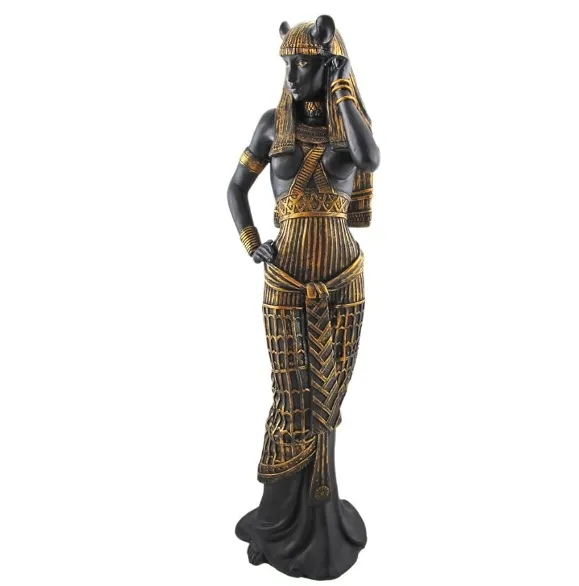 Statua sexy in resina della dea Bast della mitologia egizia. Decorazione religiosa