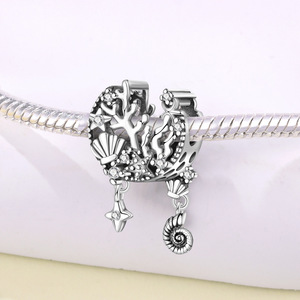 Nuevo colgante de cuentas con diseño de mundo oceánico, diseño original, lujo discreto, moderno y versátil - Product Image 2