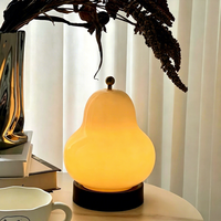 Lampe de table en verre en forme de poire, lampe de chevet en verre, décoration mignonne en forme de fruit, lampe de bureau pour chambre à coucher, salon, décoration de la maison