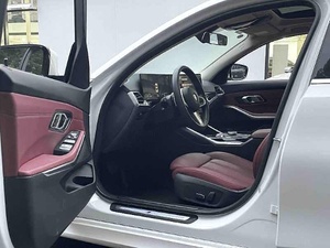 Véhicule d'<span class=keywords><strong>occasion</strong></span> <span class=keywords><strong>BMW</strong></span> Série 3 2024 325i M Sport Night Package 2.0L Essence Conduite à gauche Voitures d'<span class=keywords><strong>occasion</strong></span> - Product Image 4