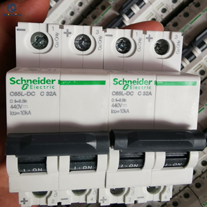 Interruptor de Circuito C65L-DC 2P C32A 440V, Protección Contra Sobrecarga y Cortocircuito, Interruptor de Circuito Eléctrico de Bajo Voltaje - Product Image 1
