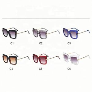 Lunettes de soleil vintage de haute qualité en gros 2021, grandes montures, UV400, métalliques, carrées, surdimensionnées pour femmes - Product Image 3