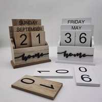 Bureau à domicile Calendrier perpétuel en bois Cube Semaine Mois Affichage de la date Calendrier de construction en bois de hêtre poli