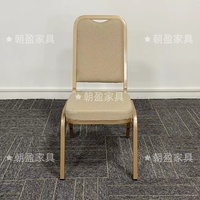 Chaise de banquet empilable standard avec poignée, facile à déplacer pour les entreprises de location de mariages, les expositions et les événements temporaires