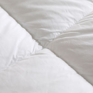 Piumino Estivo in Poliestere 200gsm Bianco Modello HX-XB per Forniture Alberghiere Origine Cina - Product Image 5