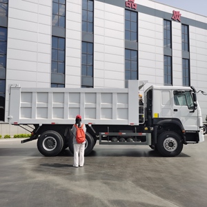 <span class=keywords><strong>Camion</strong></span> benne <span class=keywords><strong>lourd</strong></span> basculant d'occasion Sinotruk HOWO 6x4, modèle 30 tonnes, 10 roues, 371 CV, à vendre - Product Image 4