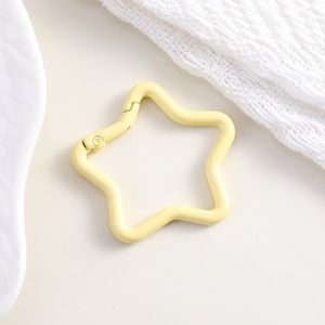 Creative Geometric Star Shaped Carabiner Mini Metal Keychain for Modern Jewelry Making and Outdoor Gear - Product Image 5