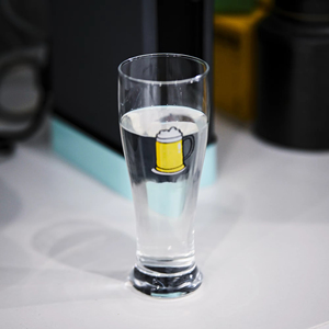 Ensemble de verres à bière soufflés à la main avec logo personnalisé OEM, verres à vin transparents, design de tasses à bière de football mondial, verres à pilsner transparents - Product Image 5