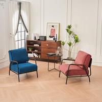 Canapé carré européen à une place avec structure métallique, rembourrage en éponge, revêtement en similicuir, design ergonomique, personnalisable pour hôtel et villa