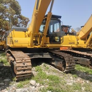 Excavatrice d'occasion puissante Komatsu PC450 prête à l'emploi, haute efficacité, livraison rapide, expédition mondiale, idéale pour travaux en carrière, à vendre - Product Image 1