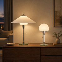 Lampu Meja Tidur Modern Minimalis Nordik Mewah dengan 3 Suhu Warna Cahaya dan Alas Kaca untuk Kamar Tidur Ruang Tamu