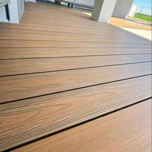 Revêtement de sol en bois WPC anti-corrosion de qualité supérieure Rouleau de jardin WPC <span class=keywords><strong>Bar</strong></span> WPC Decking pour Villa Club - Product Image 1