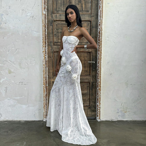 Robe de mariée sirène sans bretelles en dentelle avec fleurs 3D et longue traîne, élégante robe de mariée blanche - Product Image 2