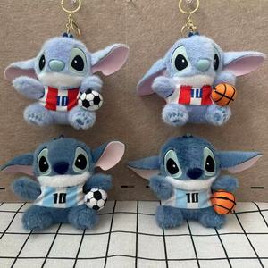Porte-clés en peluche mignon Alien bleu de dessin animé, thème sportif (football, basketball), mini poupée en peluche, breloque de sac, cadeau, vente en gros - Product Image 4