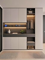 Banc à chaussures large sur mesure avec siège rembourré, rangement intégré pour l'espace d'accueil familial à l'entrée