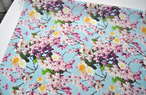 100% <span class=keywords><strong>di</strong></span> <span class=keywords><strong>seta</strong></span> <span class=keywords><strong>Crepe</strong></span> De Chine tessuto digitale stampa floreale tessuto <span class=keywords><strong>di</strong></span> <span class=keywords><strong>seta</strong></span> per le donne vestire facendo - Product Image 2