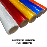 Film réfléchissant prismatique auto-adhésif de qualité supérieure, de qualité ingénierie, imperméable et imprimable pour les signalisations routières de sécurité