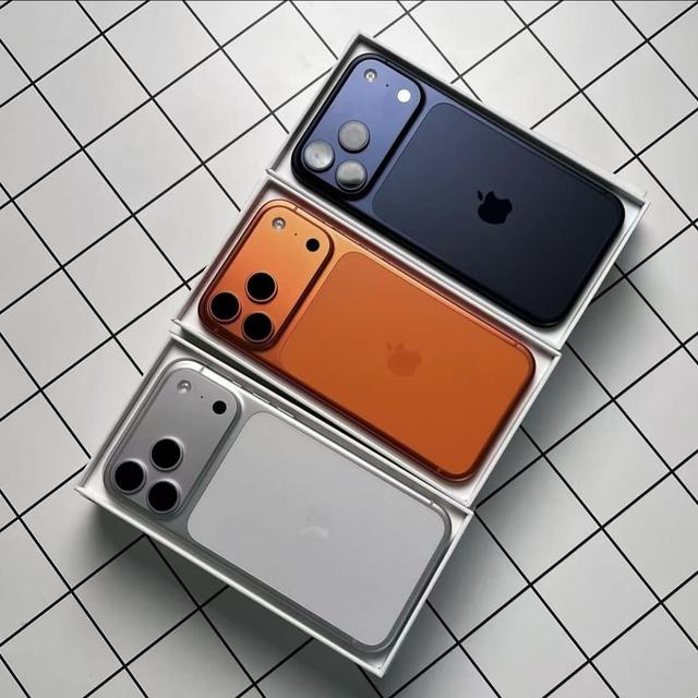 Wholesale Unlocked Used iPhone 17/17 Pro Max 5G Smartphones 8GB RAM 256GB Storage Good Battery Health iPhone 17