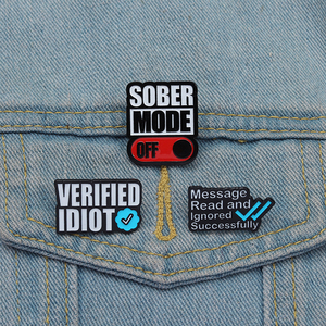 Officiel Nap Queen Épingles En Émail Drôle Texte Broches Revers Sac À Dos Badge Bijoux Cadeaux pour Amis En Gros - Product Image 1