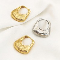 Boucles d'oreilles personnalisées en acier inoxydable plaqué or 18 carats pour femmes, accessoires de luxe légers et personnalisés, vente en gros