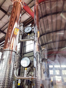 Pot en cuivre 5000L toujours nouveau <span class=keywords><strong>Jagermeister</strong></span> Machine équipement de distillerie pompe alcools Stenlles Machine de distillation fabrication de liqueur - Product Image 4