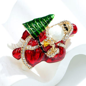 Vente en gros de corsages à la mode Cadeaux de Noël Épingles à bijoux Broches Claus Broche mignonne en forme de strass - Product Image 3