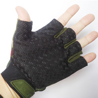 YAKEDA Gants d'extérieur de protection au combat Gants tactiques d'entraînement demi-doigt à écran tactile doux Équipement tactique Gants de combat