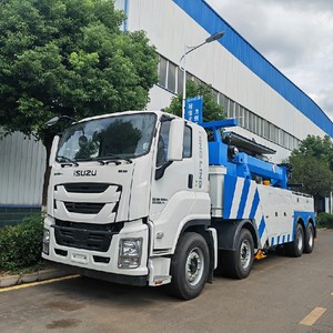 Camión Grúa Rotator de Servicio Pesado ISUZU GIGA de 40 Toneladas - Product Image 2