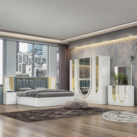 Meubles de chambre à coucher de style commercial moderne pour villa, vente en gros d'usine, options de rangement personnalisées, design miroir, finition ultra brillante