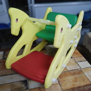 Chaise de table moderne pliable 2-en-1 en plastique, design mignon pour bébé cavalier, pour l'extérieur, chambre à coucher, école, salon, 1-10 ans - Product Image 1