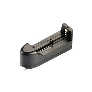 Chargeur universel pour batteries au lithium 18650, entrée 3.7-4.2V, dispositif de charge de batterie 100-240V - Product Image 4