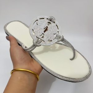 Sandalias de Alta Calidad con Hebilla Metálica y Parte Superior de PU, Sandalias de Diseñador, Chanclas de Moda, Sandalias de Playa para Mujer - Product Image 1