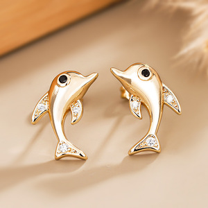 Orecchini a perno con delfino per donna, design simpatico a forma di animale, accessori per l'orecchio da indossare tutti i giorni - Product Image 2