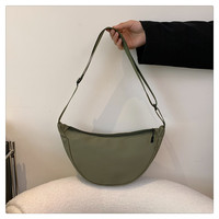 2024 nouveau sac de poitrine de voyage en Nylon couleur bonbon dames sport messager épaule fronde sac à main pour téléphone portable poitrine Style croisé