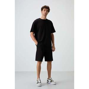 Ensemble de shorts basiques noirs surdimensionnés pour homme Air Jones - Tenue deux pièces en mélange de coton épais et doux pour un usage décontracté - Product Image 1