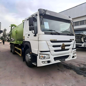 Camion de vidange des eaux usées HOWO 6x4 robuste de 20000 L avec pompe à vide pour l'aspiration des eaux usées, camion-citerne à vide pour égouts - Product Image 1